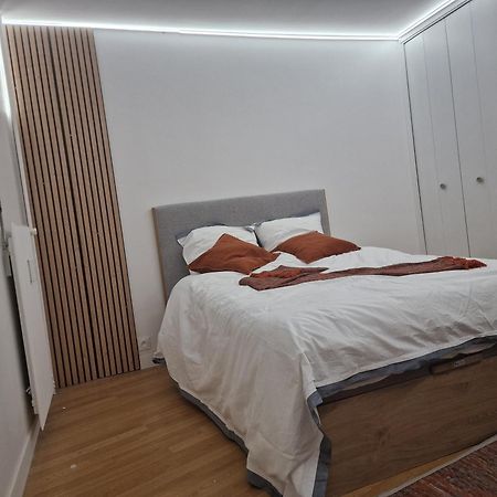 Une Chambre Dans Un Appartement - Luxary Calm Сен-Гратьян Экстерьер фото